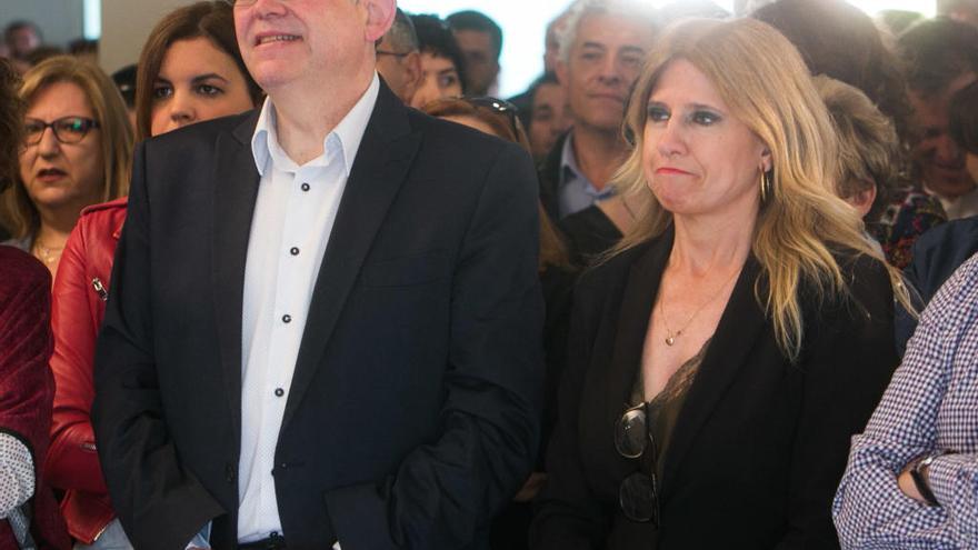 Eva Montesinos y el &quot;sanchista&quot; Asensi siguen adelante y se presentan a las primarias para elegir alcaldable socialista en Alicante