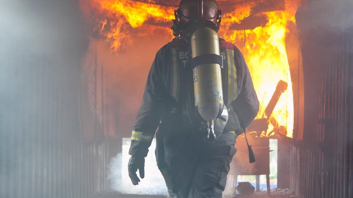 Imagen de archivo de bomberos de Tenerife