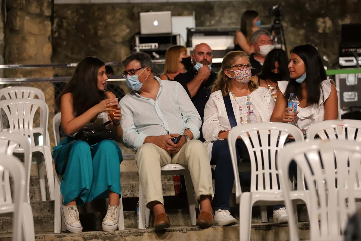 Pablo López encandila a sus fans en el Teatro de la Axerquía