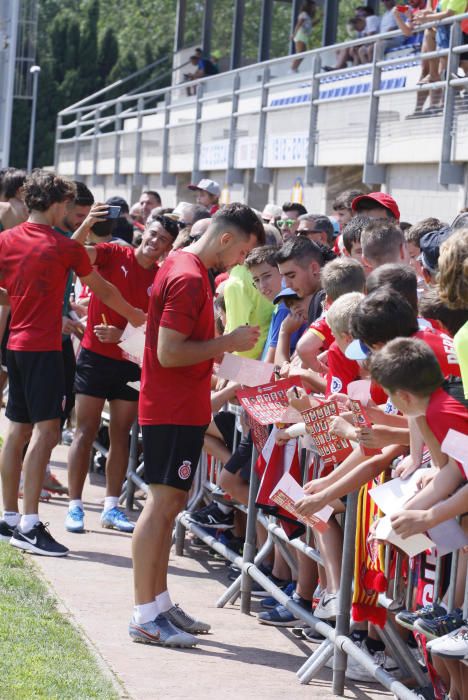 Entrenament de portes obertes del Girona FC a l'Escala