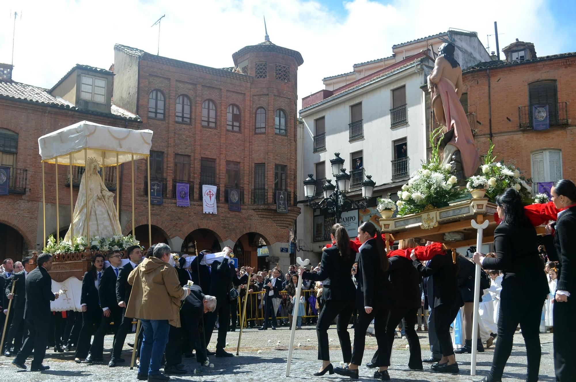 Semana Santa Benavente 2024: Así ha transcurrido la Procesión del Resucitado