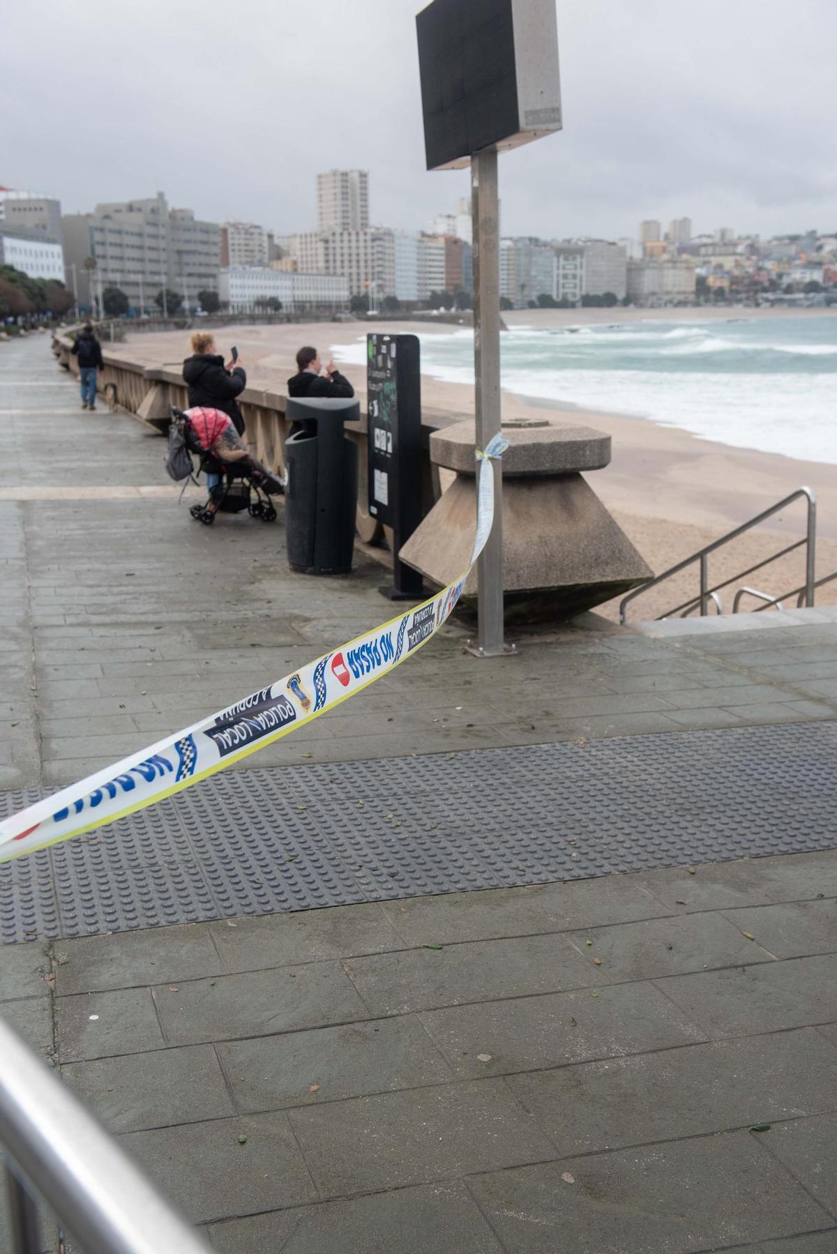 El viento y el oleaje obligan a activar la alerta naranja en A Coruña
