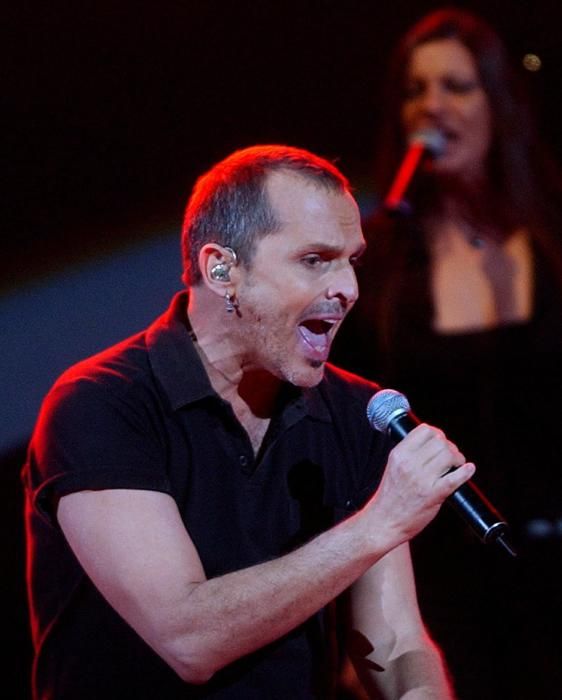 Miguel Bosé celebra 60 años sobre los escenarios