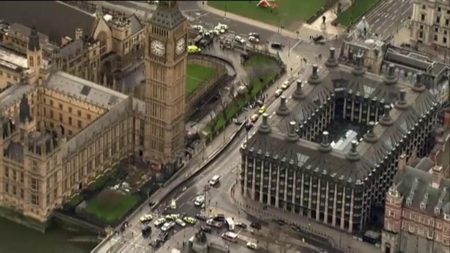 VÍDEO/ La Policía británica confirma que el incidente del Parlamento es un “ataque terrorista”