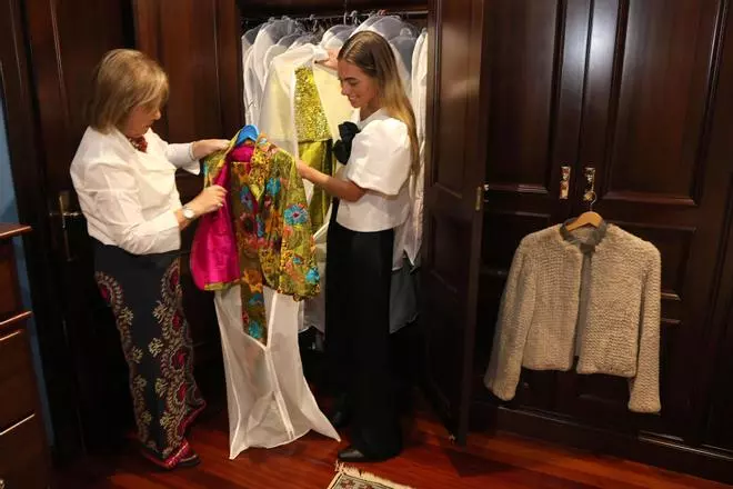 La viguesa Blanca González de Haz triuna en redes sociales compartiendo outfits con su abuela