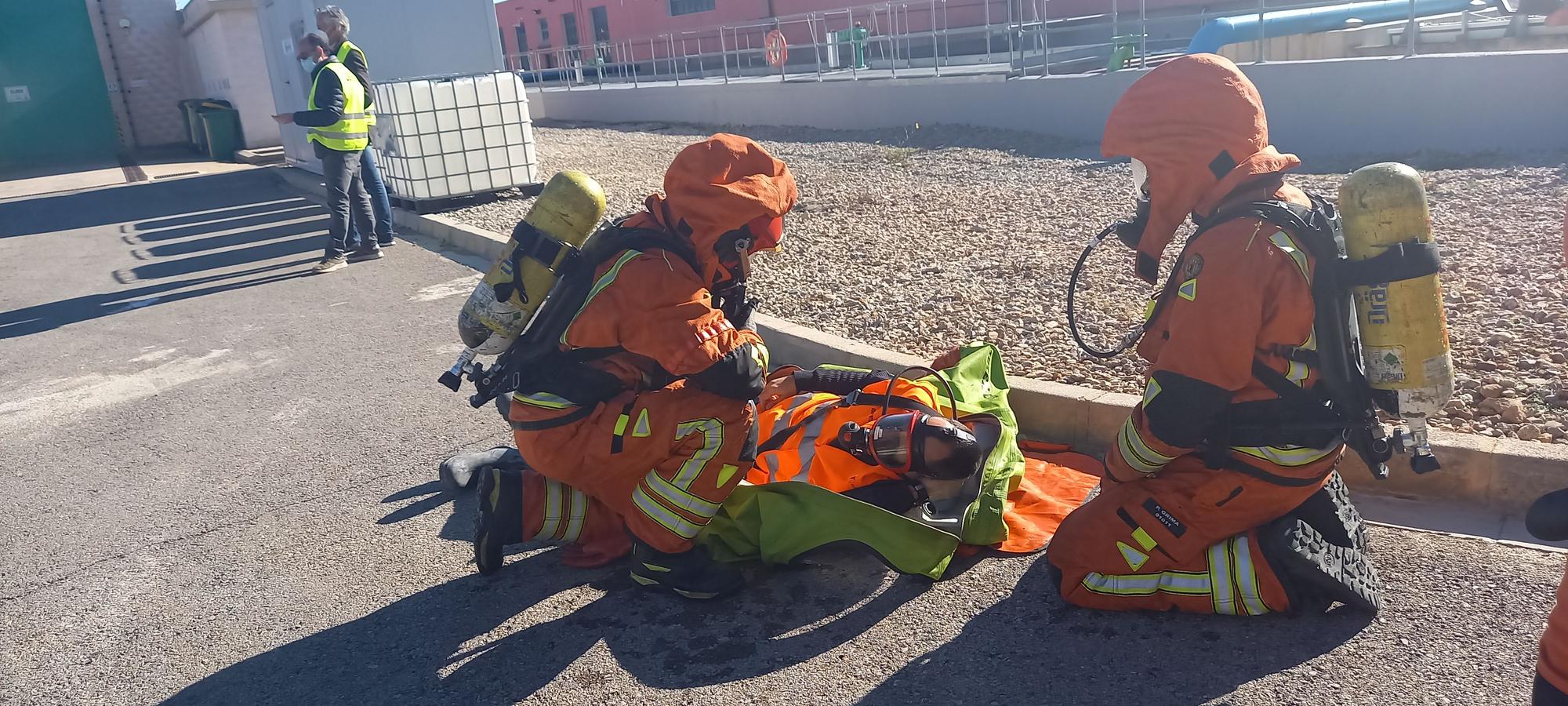 La EMSHI confirma su capacidad de respuesta ante graves emergencias con el simulacro en la potabilizadora La Presa