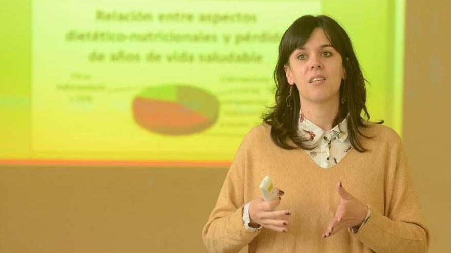 Folgar durante la exposición realizada a los padres del colegio San Bartolomé. // Noé Parga