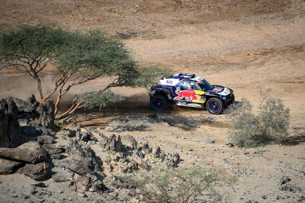 Al-Attiyah i Brabec es col·loquen al capdavant dels cotxes i motos al pròleg del Dakar