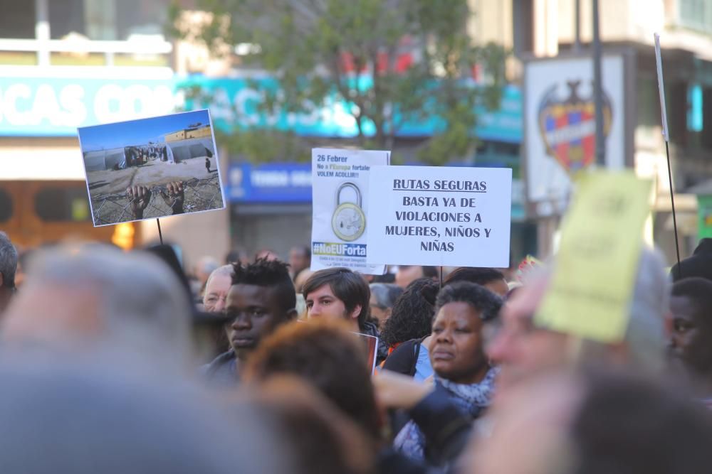 Clamor en València por los refugiados y los derechos humanos