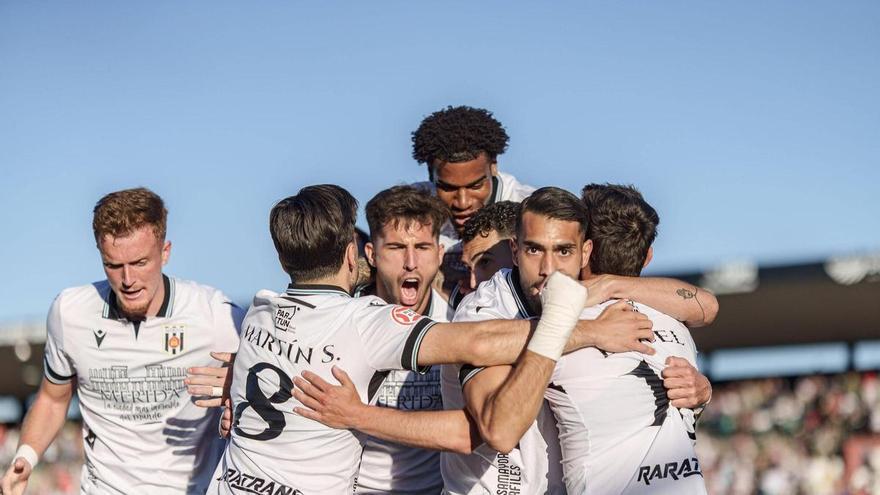 El Mérida sueña, el Cacereño reza