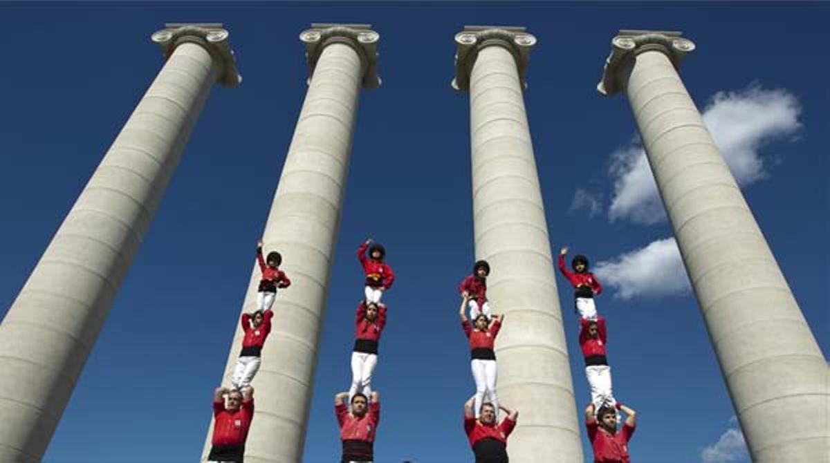 ’Diada’ íntima en la restitució de les columnes de Puig i Cadafalch.