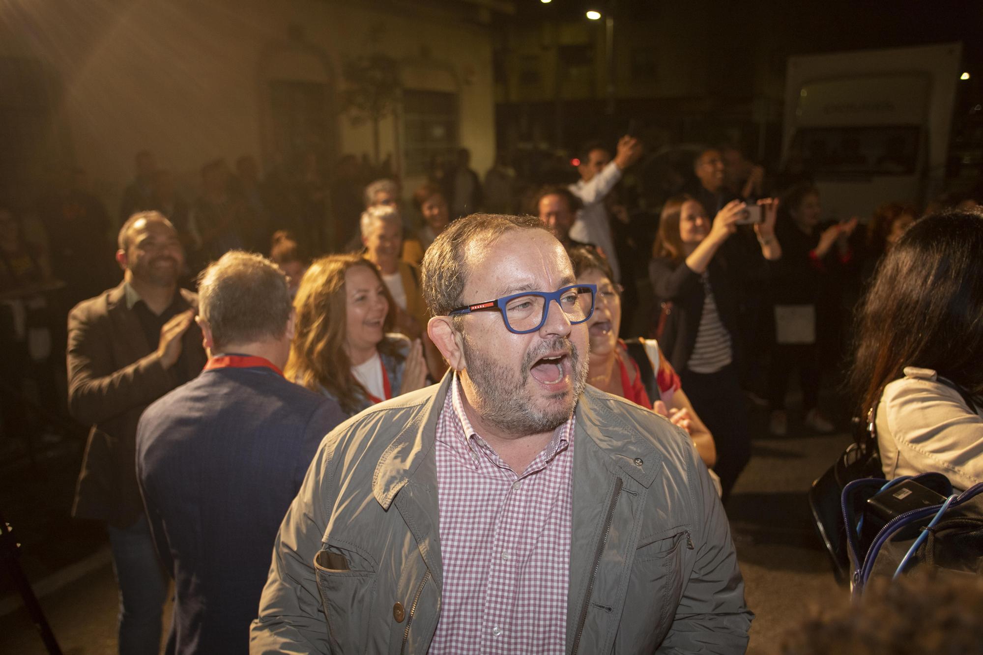 La celebración de la victoria del PSPV-PSOE de Gandia en la Casa del Poble