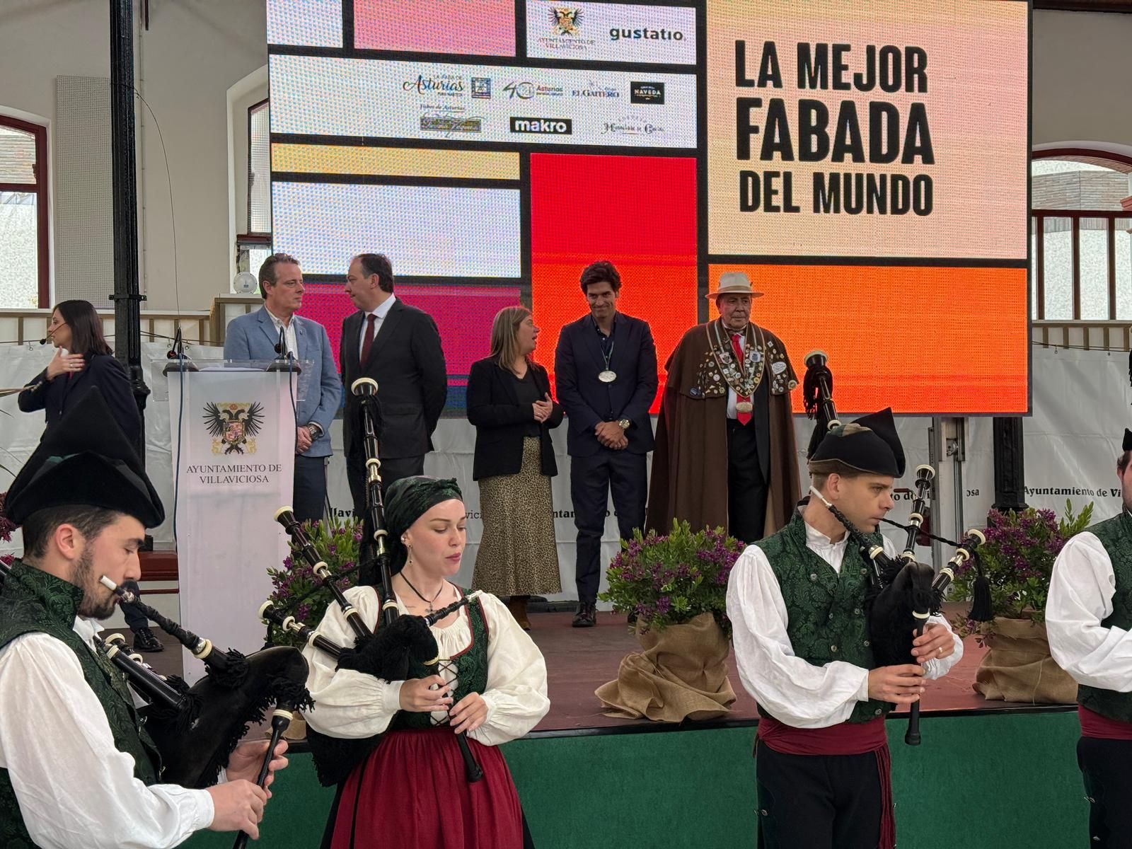 Asi ha sido el X Gran Capítulo de la Cofradia Amigos de les Fabes del Principado de Asturias