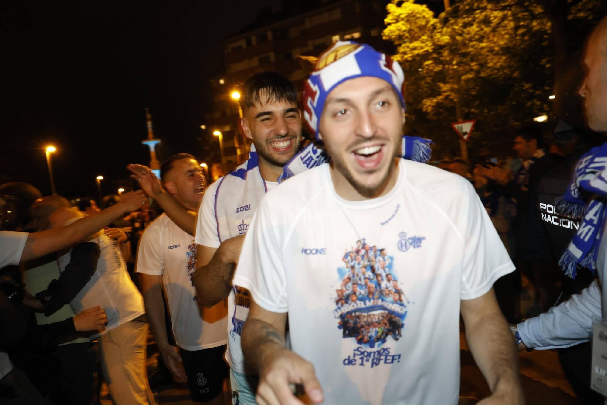 EN IMÁGENES: Locura en las calles de Avilés por el ascenso