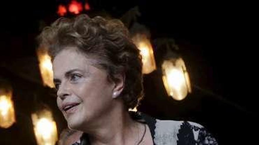 Rousseff, en una visita a la fundación Oswaldo de la Cruz. // Reuters