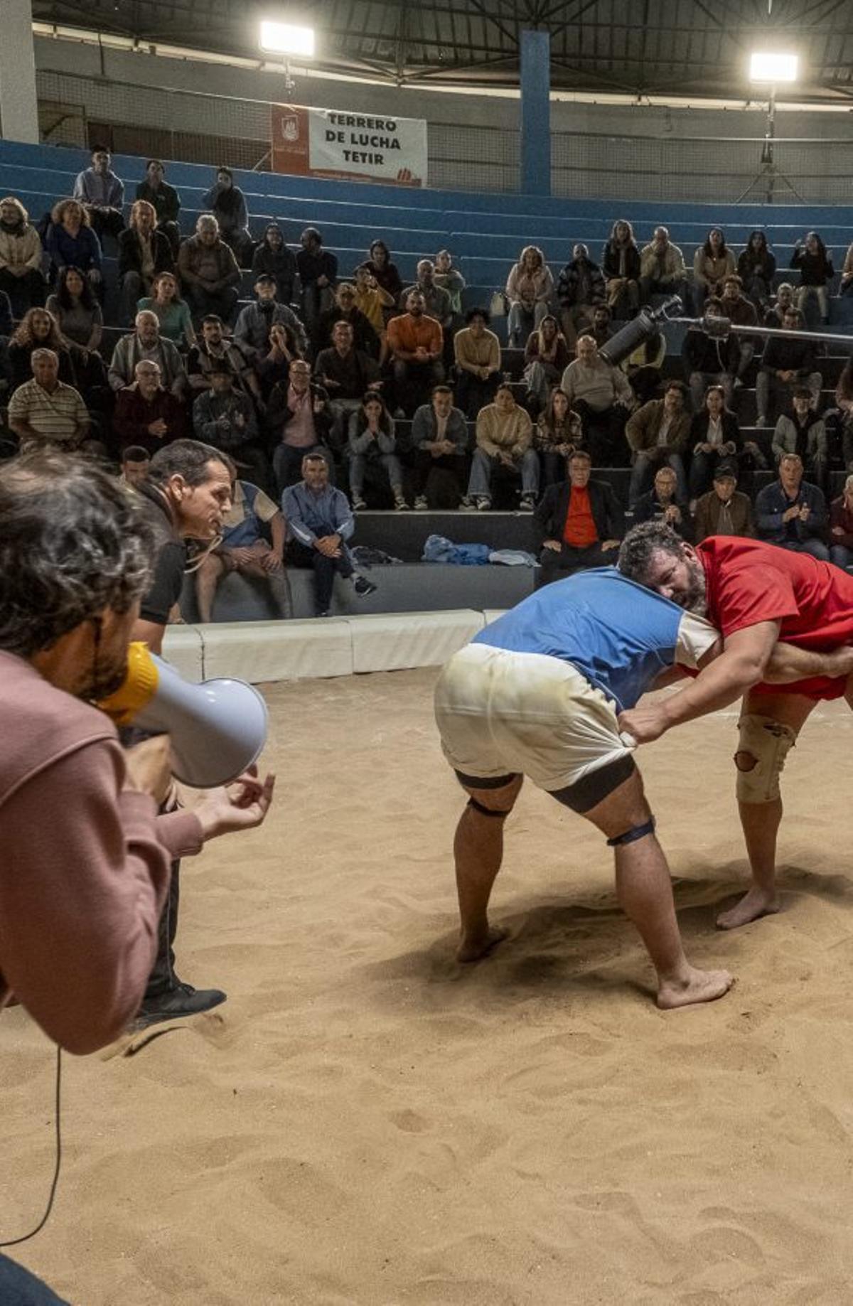 Lucha interior 
y exterior