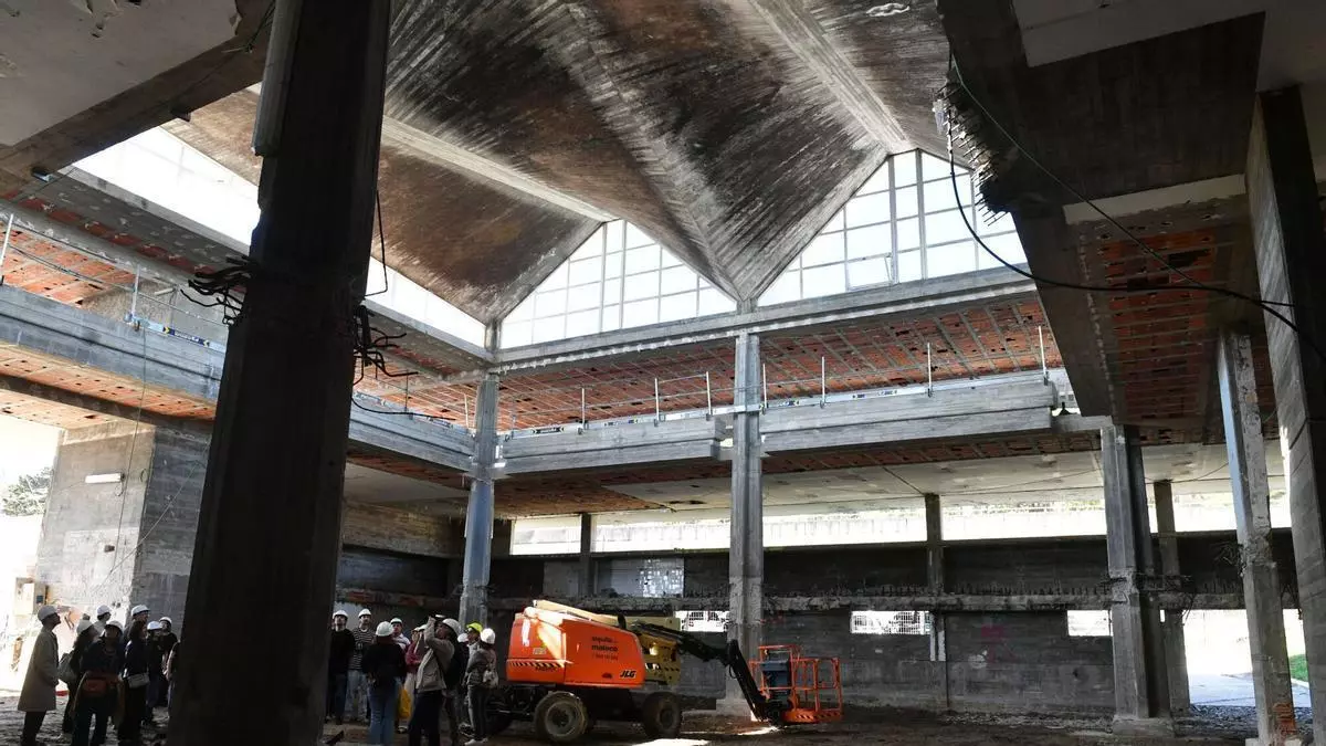 La joya brutalista en A Coruña que combina hormigón y agua con una cubierta innovadora junto al mar