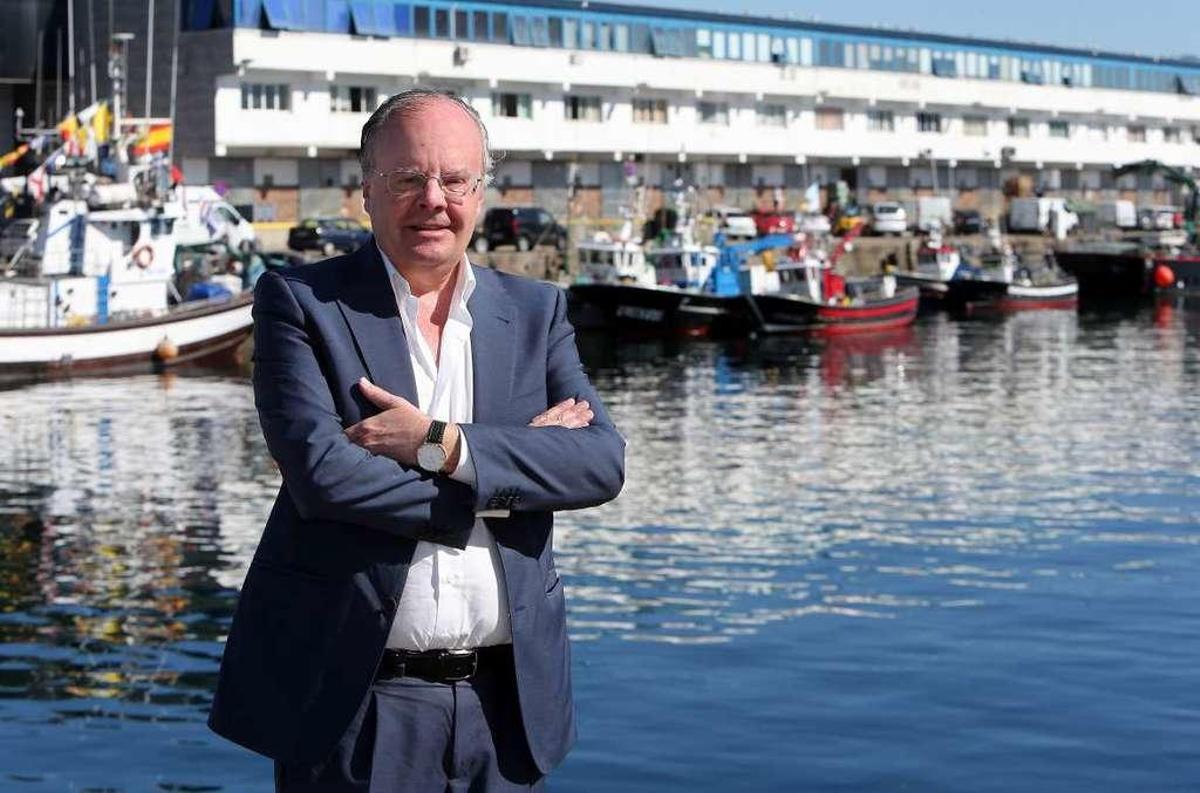 José Antonio Suárez-Llanos en el puerto de Vigo.