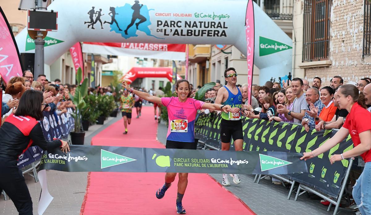La ganadora, Mª José Gilabert, hizo 1:30:55.