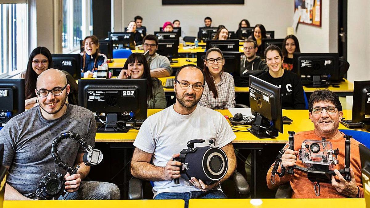 Alumnos de la Escola de Imaxe e Son, en una de las aulas