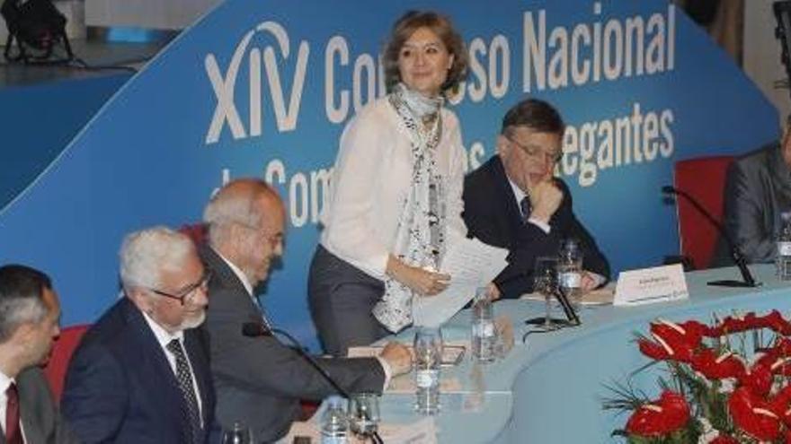 Isabel García Tejerina y Ximo Puig inauguraron el congreso de regantes de Torrevieja.