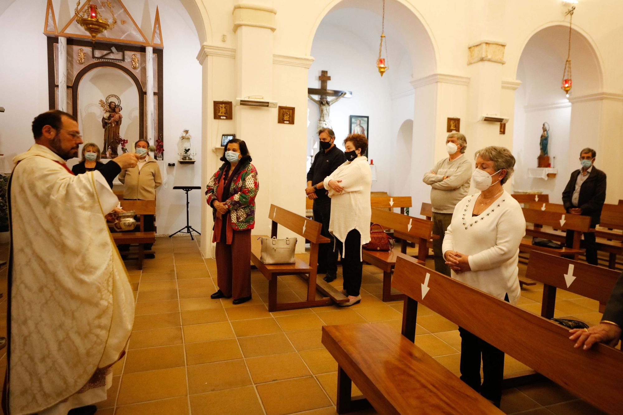 Vigilia pascual y bendición del fuego en Jesús