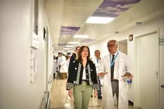 El Hospital Regional reabre la planta de oncología en el pabellón A