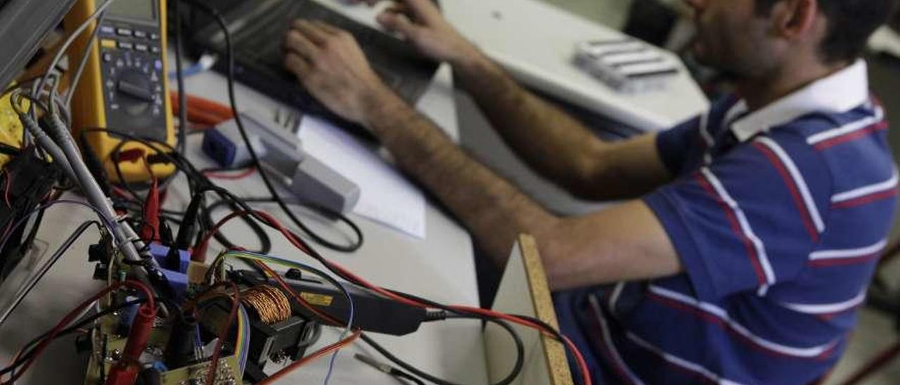 Laboratorio de sistemas electrónicos de alimentación del campus gijonés.