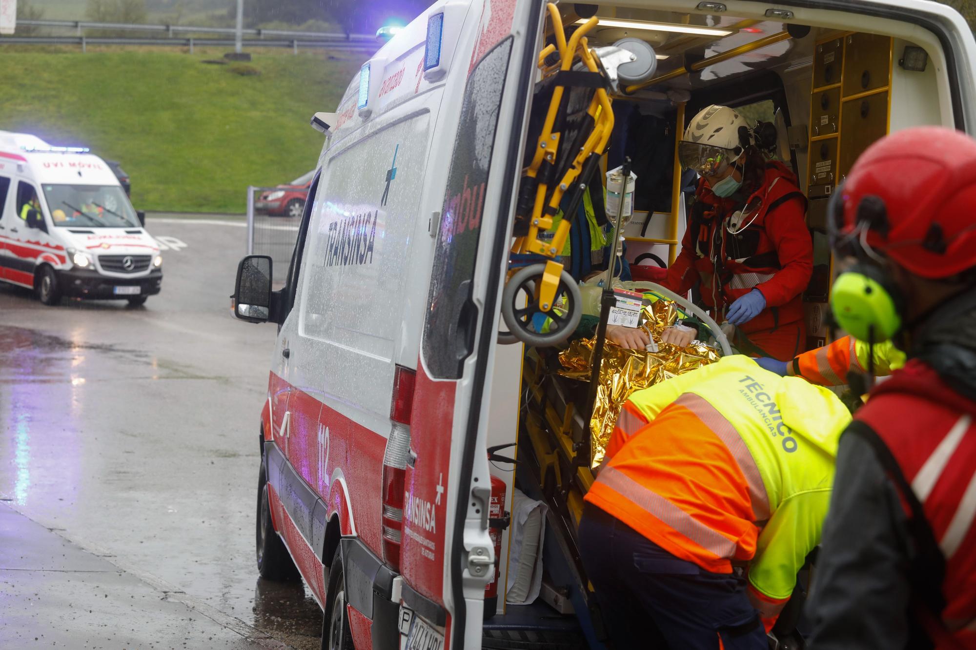 En imágenes: Simulacro de accidente industrial en Fertiberia