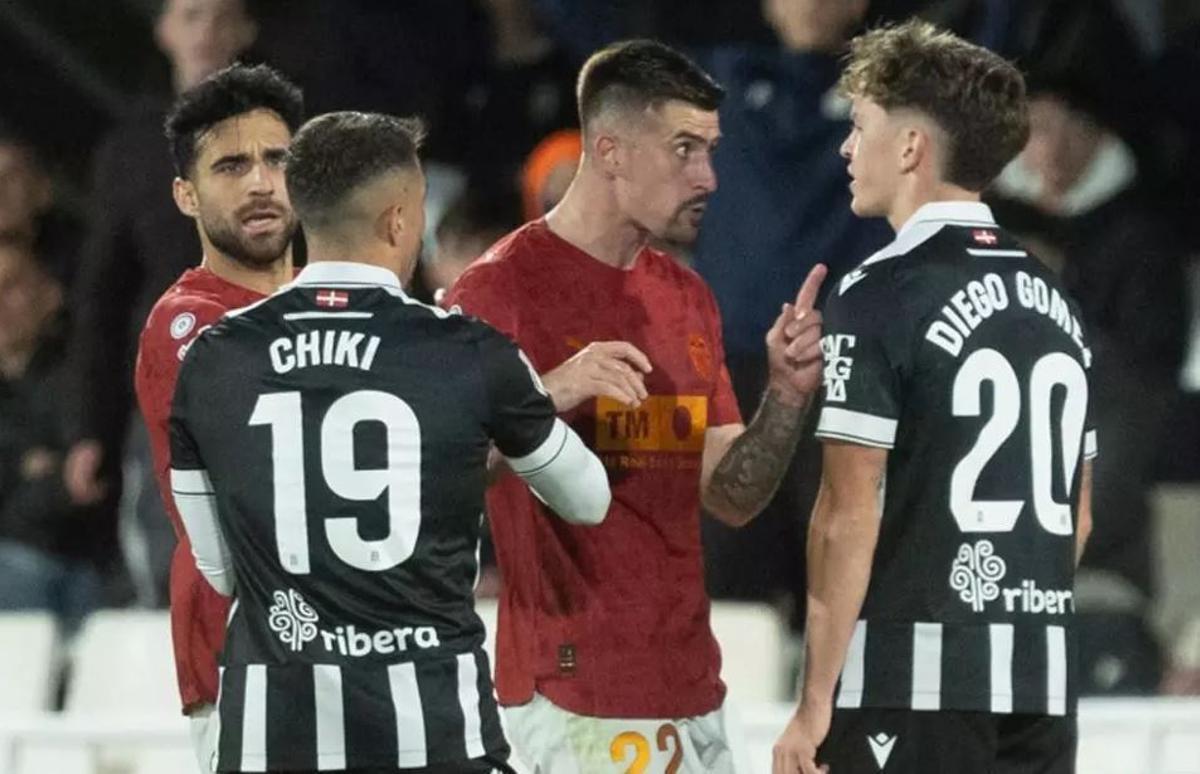 Santamaría, expulsado en Cartagena