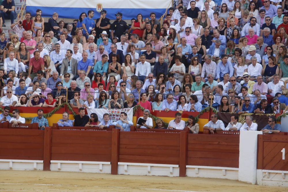 José Tomás y Manzanares salen por la puerta grande