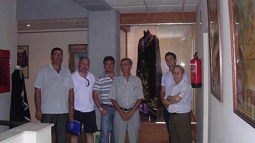 El Museo de la Semana Santa incorpora una túnica del Rescatado de Tomás Valcárcel.