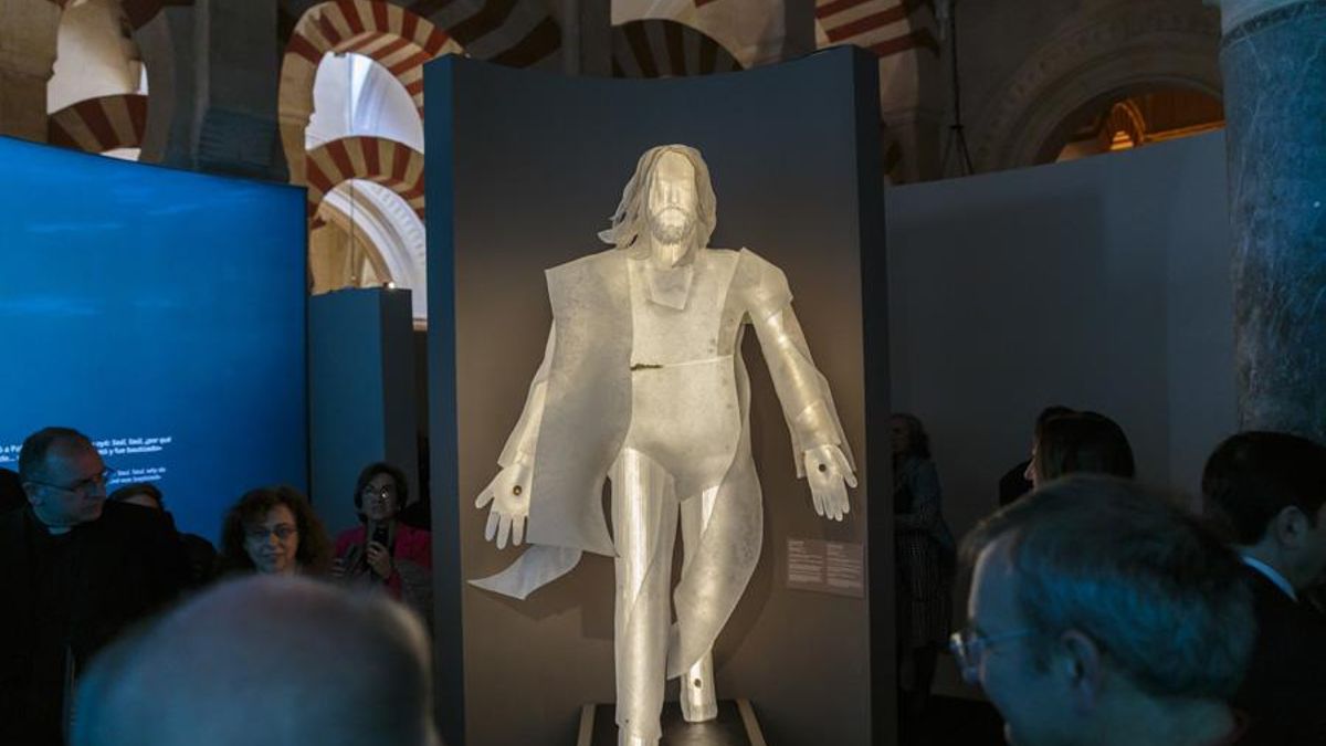 Visitas a la exposición realizada en la Catedral sobre el Concilio de Nicea.