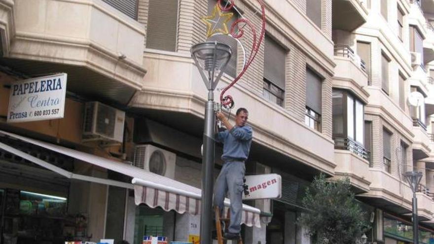 El PP afirma que sólo plantea cobrar parte del alumbrado a las nuevas calles comerciales