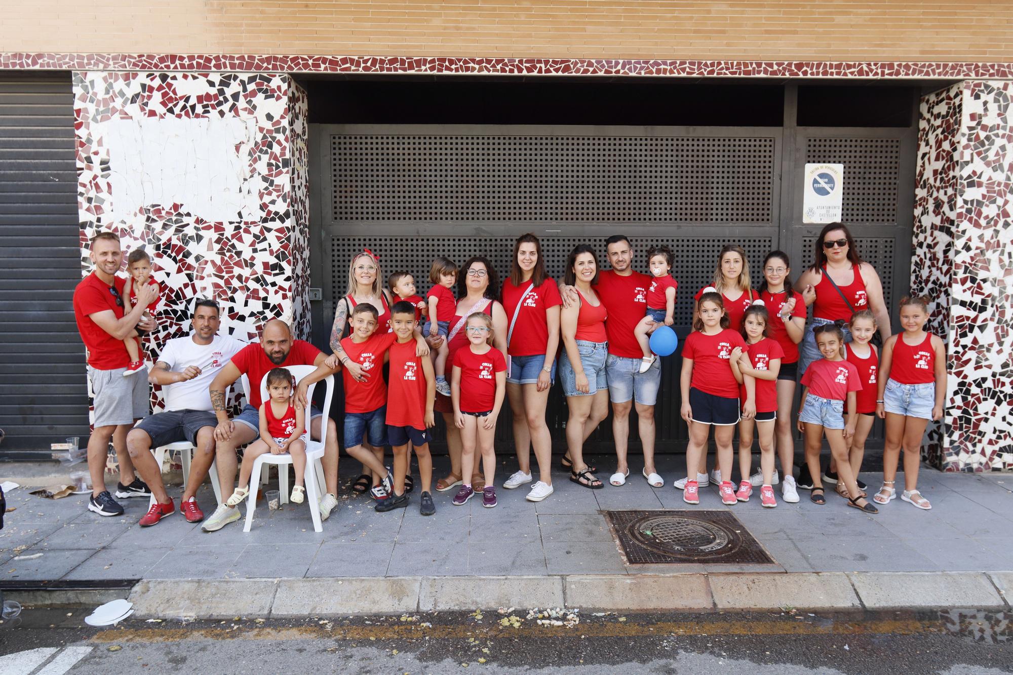 Búscate en la galería de collas de las fiestas de Sant Pere del Grau