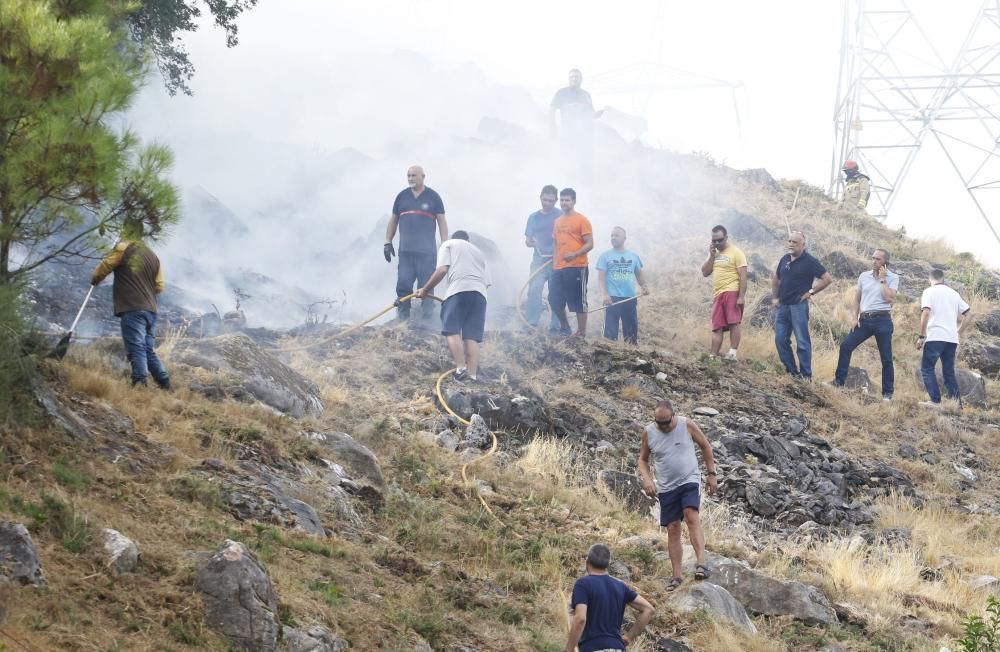 Incendio forestal en O Viso, Redondela