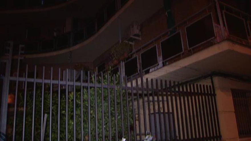 Investigan la muerte de una mujer que cayó desde un cuarto piso en Madrid