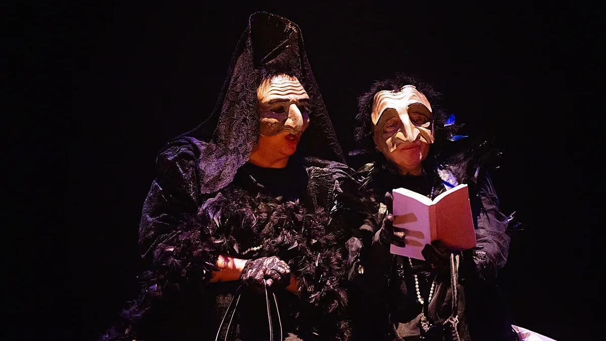 Un momento de ‘Conserveras del tiempo’, que se representa el jueves en el teatro Coliseo.