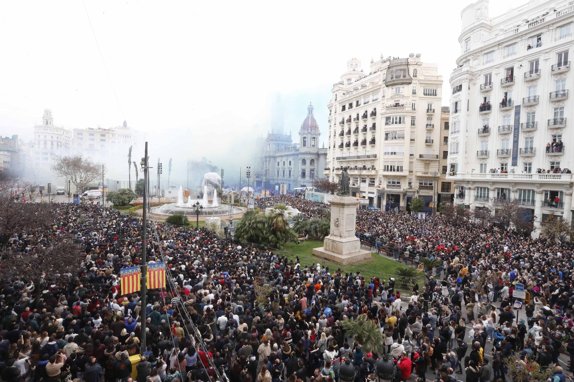 Las mejores imágenes del balcón de SUPER desde la mascletà