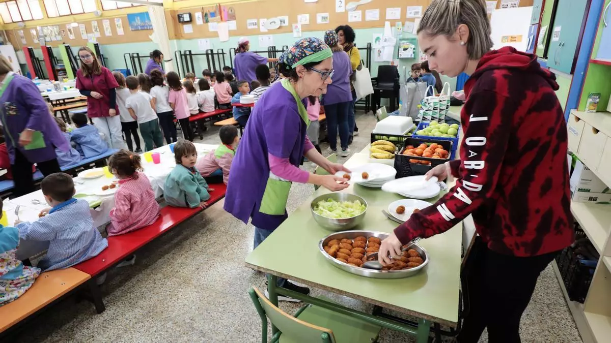 La Comunidad de Madrid concede más de 103.000 becas comedor para este curso