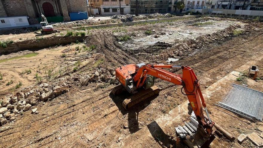 Reanudada la obra de la plaza de Don Benito casi un año después de parar