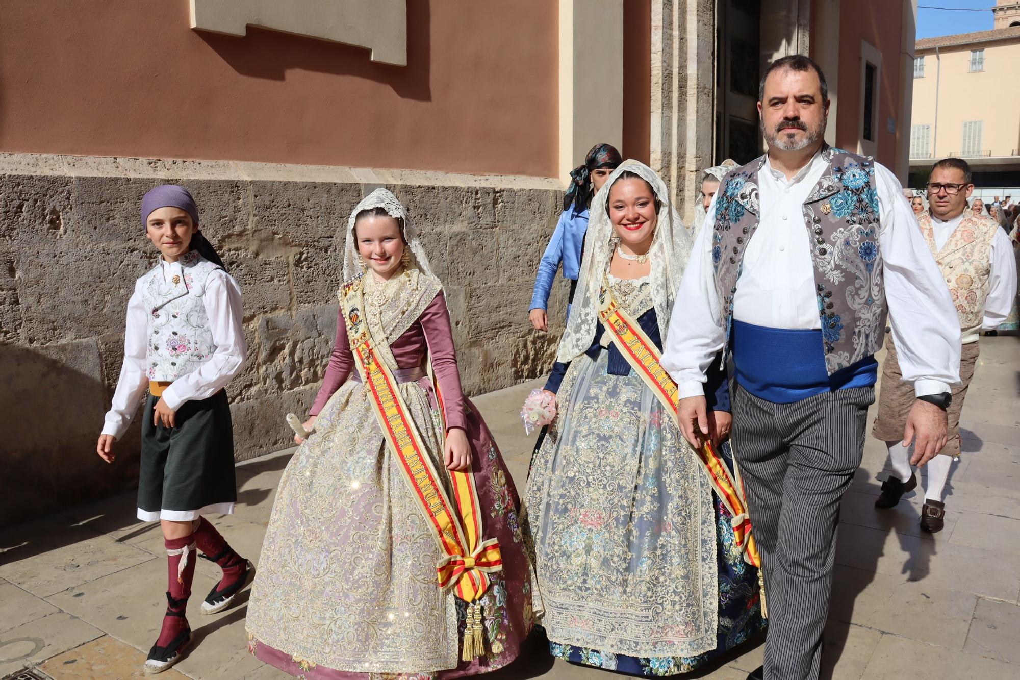 Las comisiones de falla en la Procesión de la Virgen (3/5)