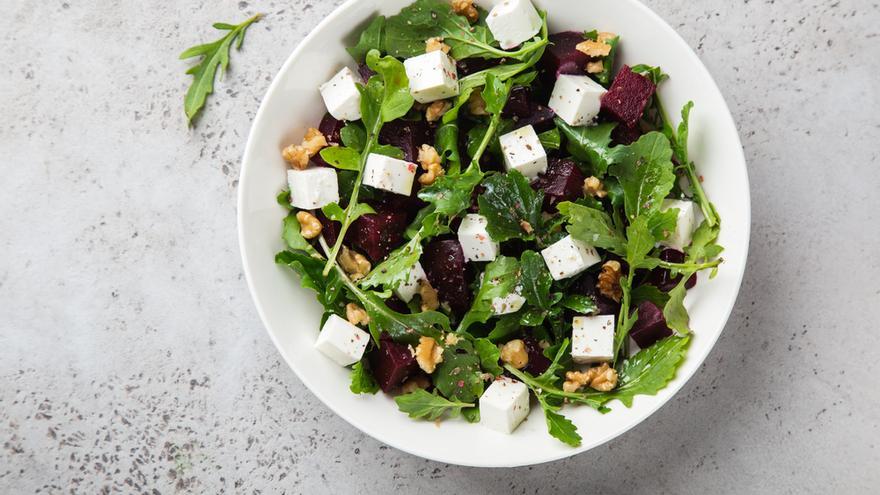 Ensalada con queso.