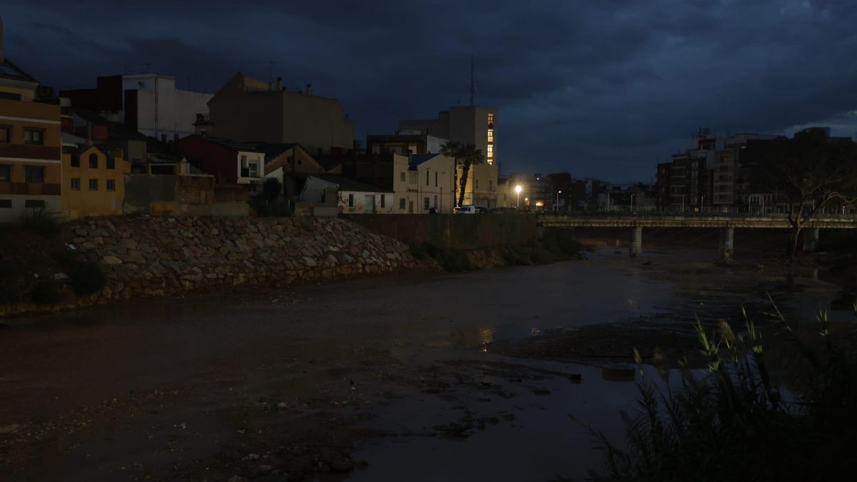 Una noche en vilo deja trombas en la zona cero de la dana y acumulados de récord en la Serra d'Espadà