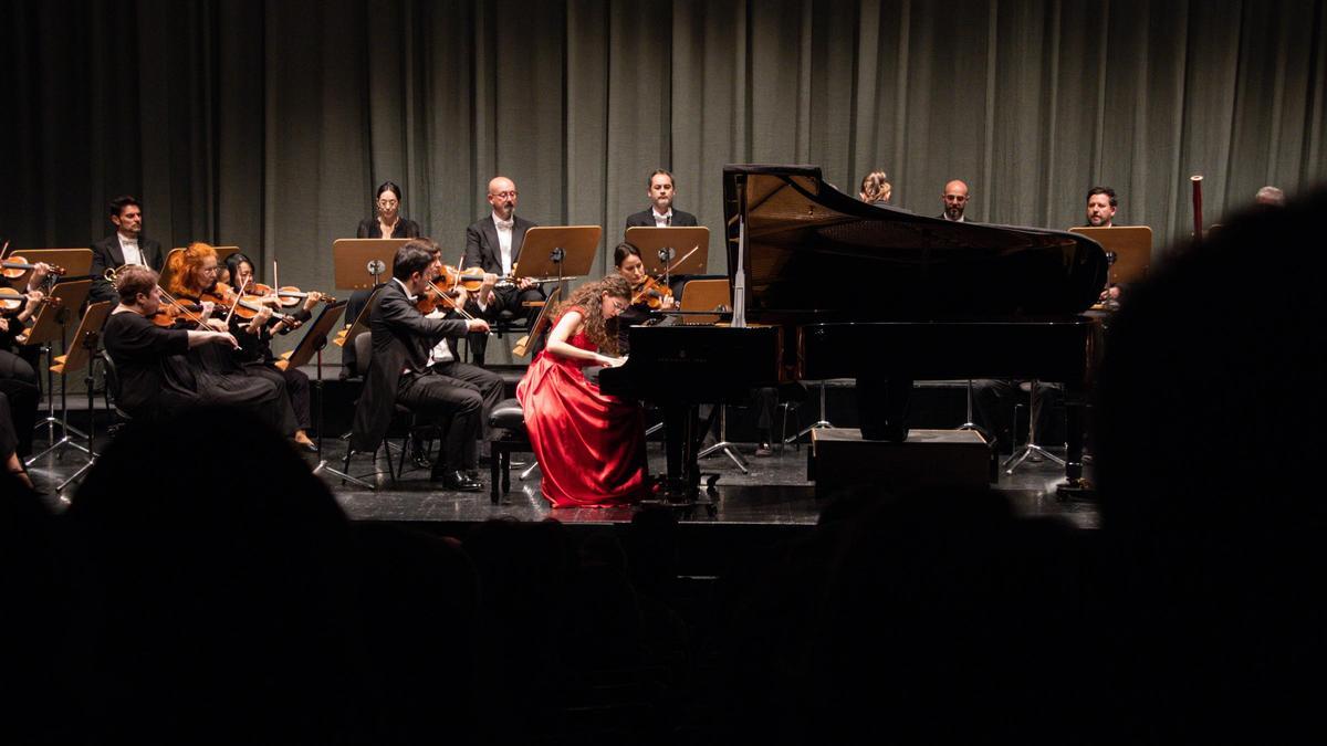 Carla Román en el concierto de la Real Orquesta Sinfónica de Sevilla en colaboración con Juventudes Musicales de Sevilla
