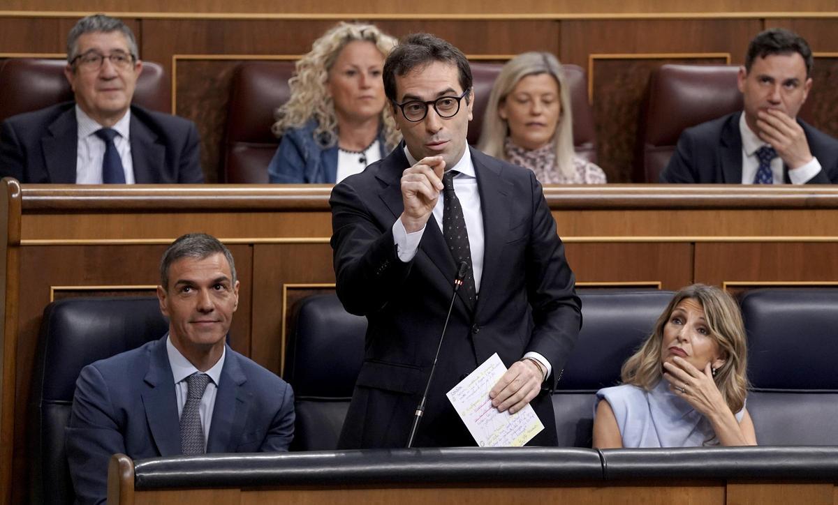 Pedro Sánchez, Carlos Cuerpo y Yolanda Díaz. Sesión de control al Gobierno en el Congreso de los Diputados.