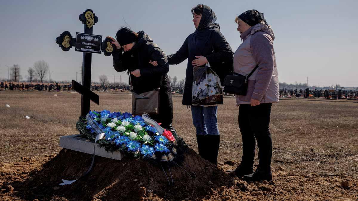 Funeral por Boris Romanchenko, el ciudadano ucraniano que sobrevivió al Holocausto y a los campos de concentración, pero que murió en los bombardeos de Járkov, en la guerra de Ucrania.