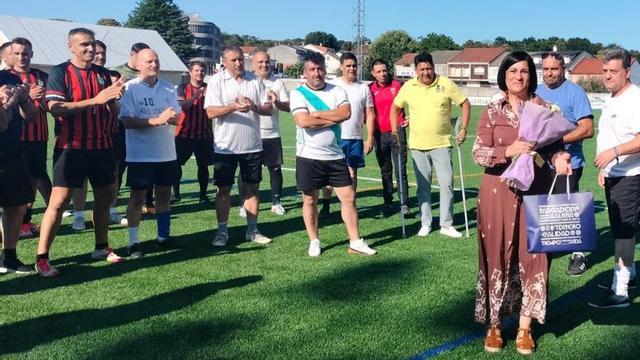 Partido y homenajes por los 25 años de los veteranos de fútbol de Lalín