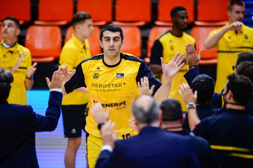 Partido entre el Iberostar y el Unicaja en la fase final de la Liga ACB.