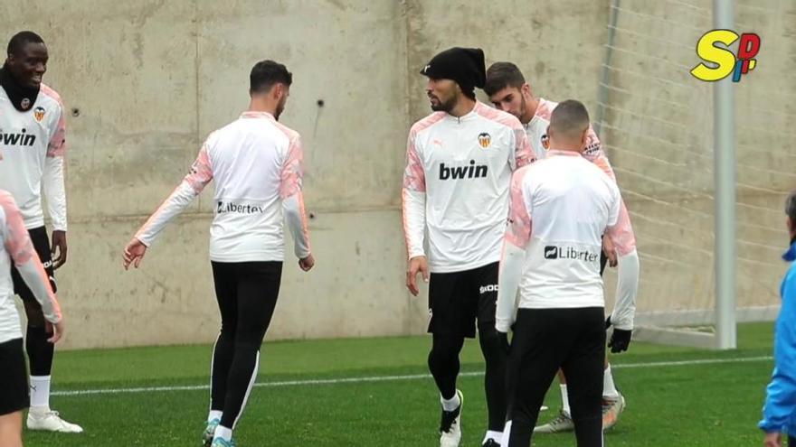 Último entrenamiento del Valencia CF antes del derbi